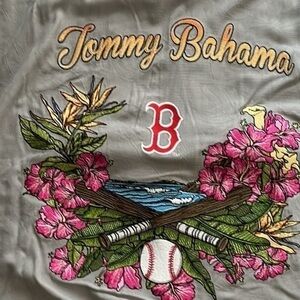 NWT MLB Boston Red Sox Shirt Tommy Bahama Silk Size Medium Gray